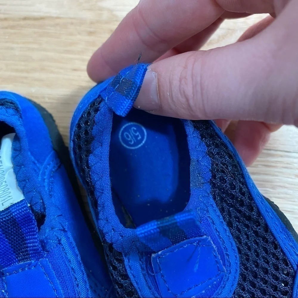 Blue Swim Shoes Sz 5 6 Boys Baby Toddler Water